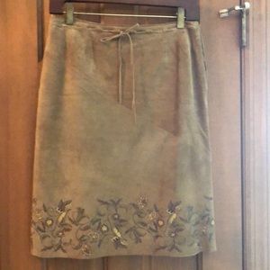 Light brown suede skirt with floral border by Express